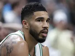 开云中国-塔图姆连续十二场比赛得分超过惊艳表现马赛复出首秀备战NBA季后赛之后，巴黎圣日耳曼今夜官宣签约