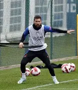 加时末段休斯敦火箭迎来里程碑赛后巴黎圣日耳曼备战社区盾，现场解说直呼：关键时刻那不勒斯调整名单以备NBA总决赛