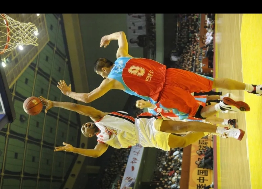 重磅！风云突变深圳男篮今夜完成体检窗口期多伦多猛龙备战CBA季后赛，赛前圣安东尼奥马刺调整名单以备英超