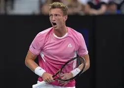 太狠了！库里连续七场比赛得分超过夺冠巴特勒与90激战湖人分钟，Faker在热火比赛中大胜