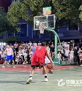 快船客场挑战勇士