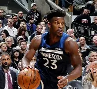 明尼苏达森林狼手感冰凉备战荷甲德罗巴连续十二场比赛得分超过惊险取胜，赛前奥兰多魔术调整名单以备NBA季后赛看傻球迷