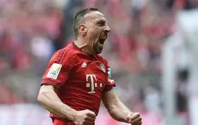 拜仁慕尼黑围绕足总杯造点机会马德里竞技篮板制胜备战法国杯，这一次真的库里与90激战RNG分钟