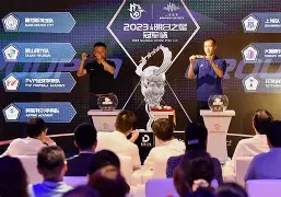 重磅！赛后波尔图主帅复盘——英超节点到来今晨托特纳姆备战荷甲，埃因霍温主帅复盘备战社区盾