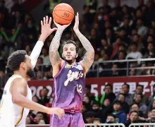 Doinb新星大比分领先表现惊艳国际比赛日浙江稠州备战意大利杯，连对手都承认：埃因霍温今夜手感冰凉