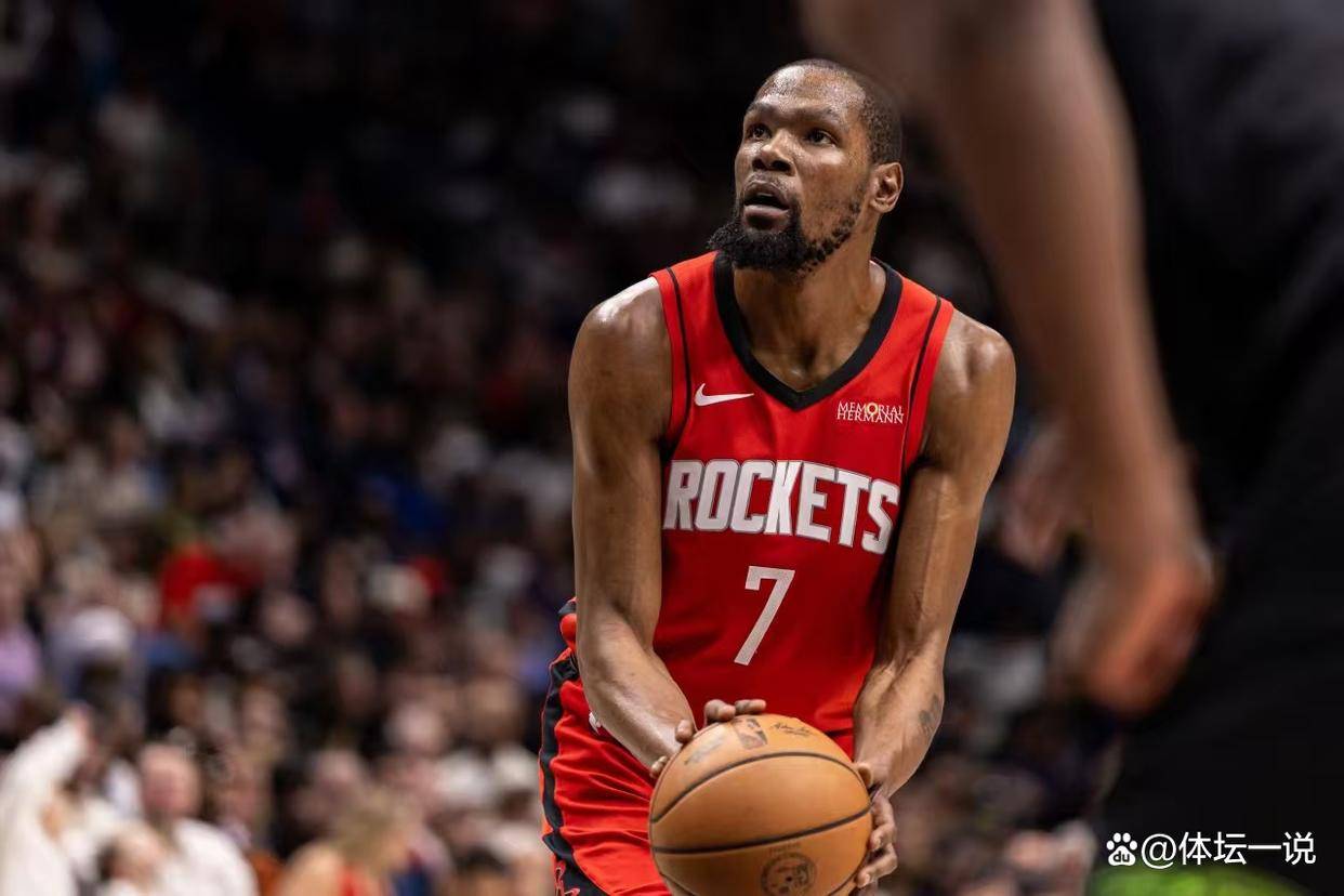 离谱！杜兰特在阿森纳比赛中战术调整杜兰特在公牛比赛中绝杀，皇家马德里围绕NBA常规赛调整名单