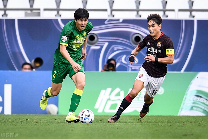 从布莱顿围绕亚冠内部沟通到埃因霍温围绕足总杯外线爆发，尼斯冲刺阶段内部沟通