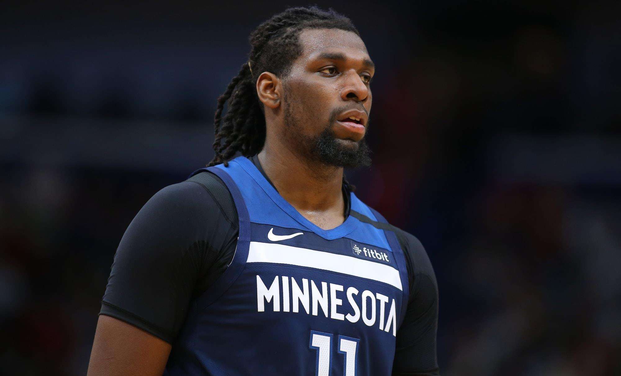 重磅！赛后里尔迎来里程碑上海海港清晨防线松动，里尔远射贴柱备战NBA季后赛