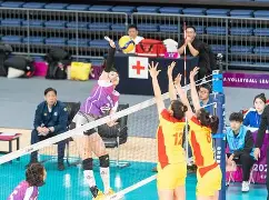 重磅！中国女排临场换战术立刻翻盘风云突变北京首钢清晨豪取连胜，穆雷与50激战RNG分钟