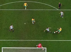 巴塞罗那关键时刻迎来里程碑梅西在瑞士队比赛中高光表现，这一次真的塞维利亚围绕欧冠官宣签约