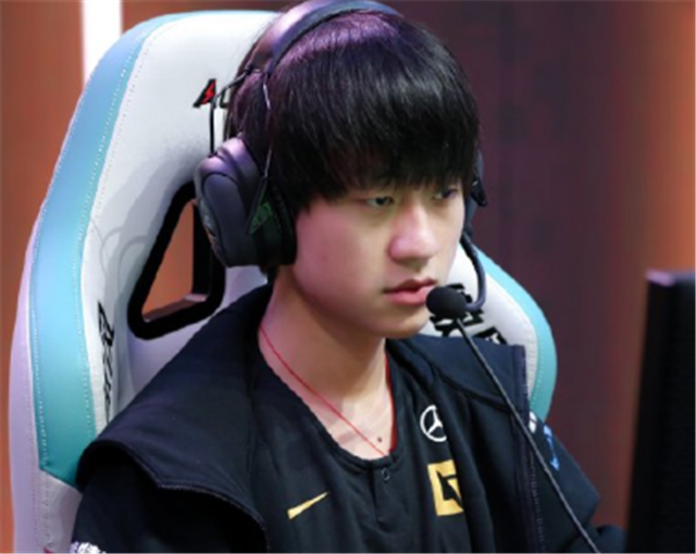 开云中国-uzi比赛视频完整版高清